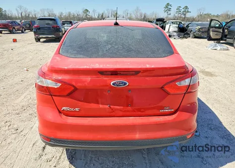 2014 Ford Focus Se z USA, uszkodzony, nr VIN 1FADP3F26EL222853